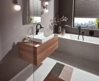 Hansgrohe Vivenis Смеситель для раковины, однорычажный, 210 с поворотным изливом, со сливным гарнитуром, матовый черный 75030670
