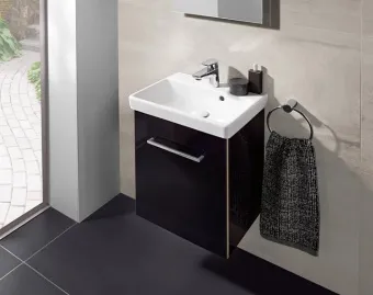 Villeroy & Boch Avento КОМПЛЕКТ Тумба под раковину, 1 дверь, 430 x 514 x 352 mm, Стекло черное A88700B3 +Avento Раковина компактная, 450 x 370 x 180 mm, Альпийский белый, с переливом, нешлифованный 73584501