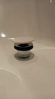 Villeroy & Boch Аксессуары Незапираемый донный клапан с решеткой,с керамической крышкой 75 x 110 x 75 mm, Альпийский белый 68350001