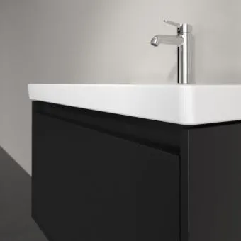 Villeroy & Boch Skyla КОМПЛЕКТ Тумба под раковину, 2 выдвижных ящика, 772 x 596 x 439 mm, Volcano Black +Skyla Pаковина для установки на тумбу, 800 x 460 x 160 mm, с переливом, Альпийский белый C78600VL+5A518001