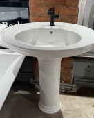 Villeroy & Boch Amadea Раковина 75х57 + Пьедестал 718575R1+728500R1