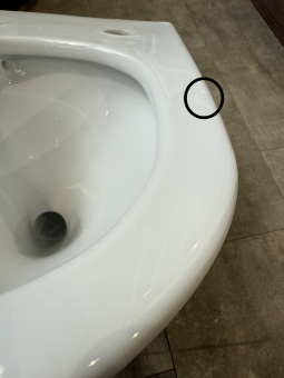 Villeroy & Boch Subway 3.0 Унитаз подвесной, настенный, с TwistFlush, Альпийский белый CeramicPlus с сиденьем НОМЕР 18 Уценка