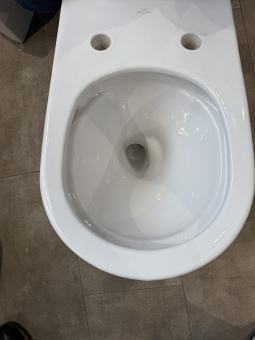 Villeroy & Boch Subway 3.0 Унитаз подвесной, настенный, с TwistFlush, Альпийский белый CeramicPlus с сиденьем НОМЕР 17 Уценка